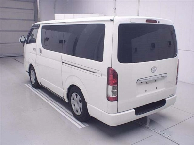 TOYOTA REGIUS ACE