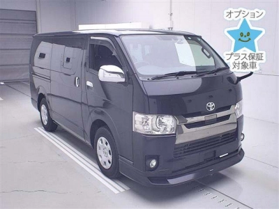 TOYOTA REGIUS ACE