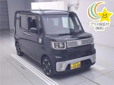 DAIHATSU WAKE