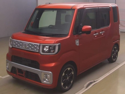DAIHATSU WAKE
