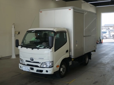 TOYOTA DYNA