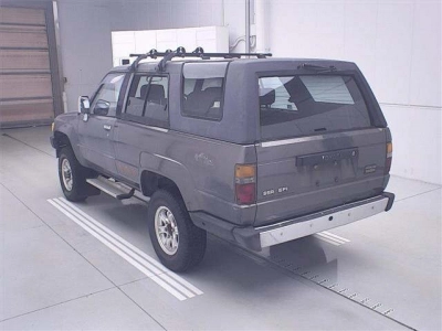 TOYOTA HILUX SURF