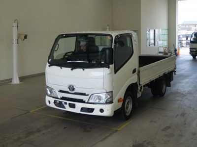 TOYOTA DYNA