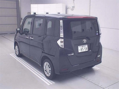 TOYOTA TANK