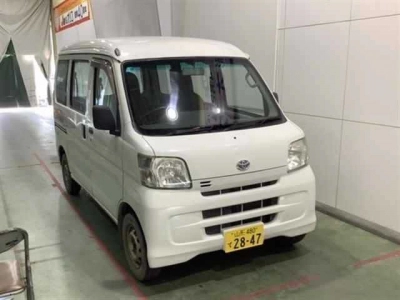 TOYOTA PIXIS VAN