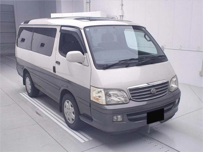 TOYOTA HIACE