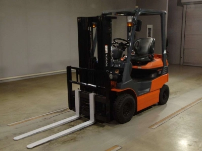 TOYOTA  FORKLIFT 