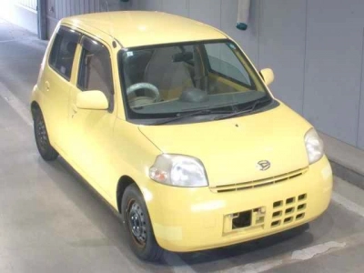DAIHATSU ESSE