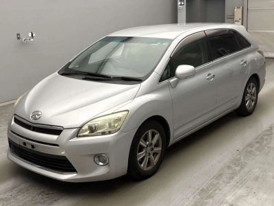 TOYOTA MARK X ZIO