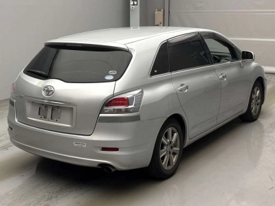 TOYOTA MARK X ZIO