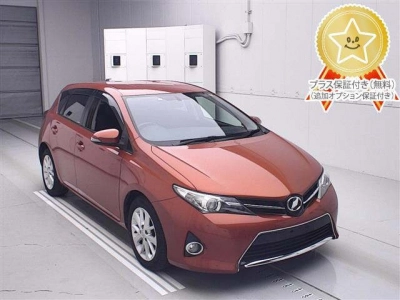 TOYOTA AURIS