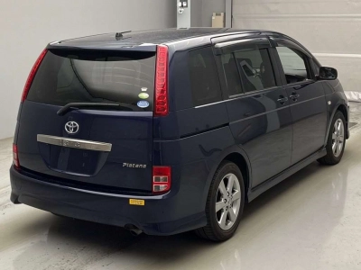 TOYOTA ISIS