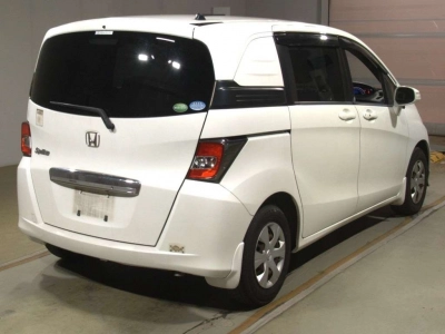 HONDA FREED SPIKE
