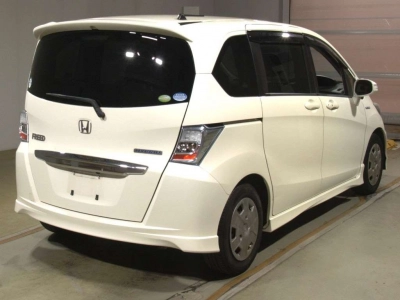 HONDA FREED HYBRID