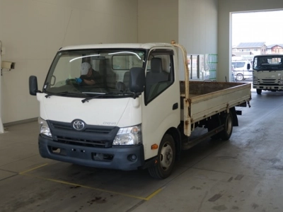 TOYOTA DYNA