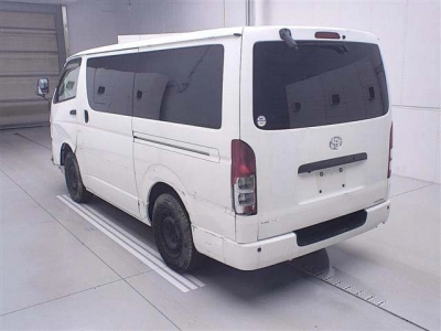 TOYOTA REGIUS ACE