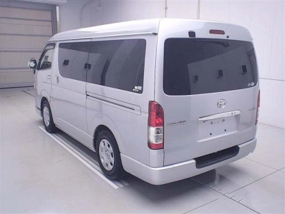 TOYOTA REGIUS ACE