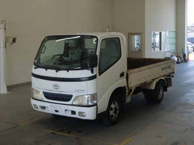 TOYOTA DYNA