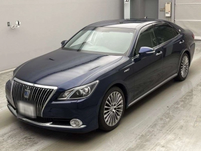TOYOTA CROWN MAJESTA