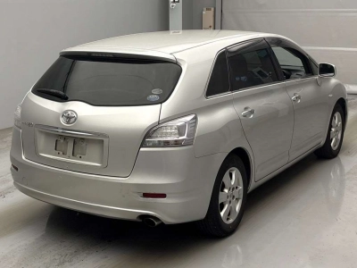 TOYOTA MARK X ZIO