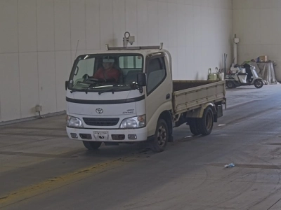 TOYOTA DYNA