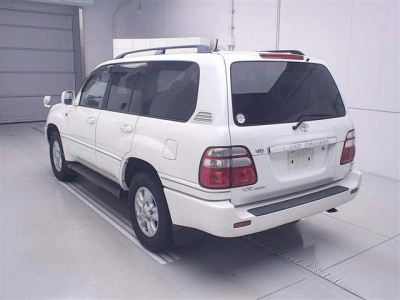 TOYOTA LAND CRUISER 100