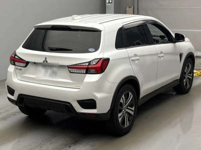 MITSUBISHI RVR