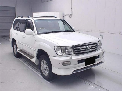 TOYOTA LAND CRUISER 100