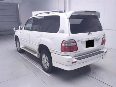 TOYOTA LAND CRUISER 100