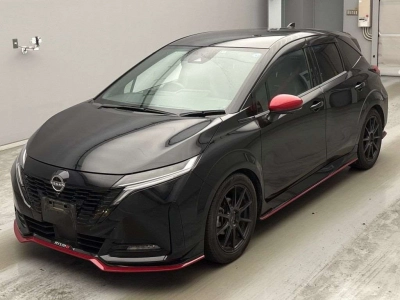 NISSAN AURA