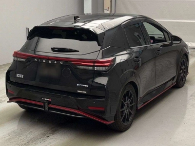 NISSAN AURA