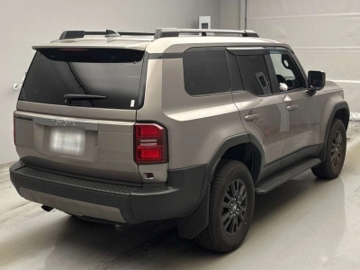 TOYOTA LAND CRUISER 250