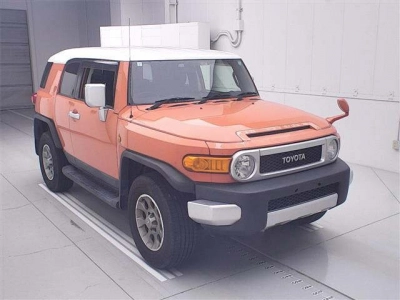 TOYOTA FJ CRUISER