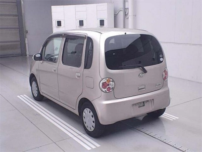 DAIHATSU MOVE LATTE