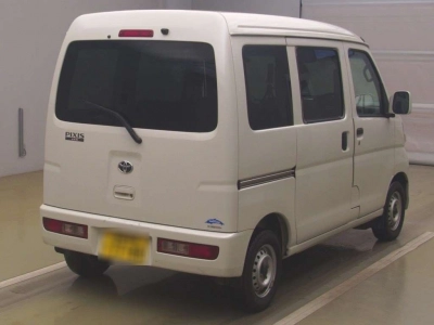 TOYOTA PIXIS VAN