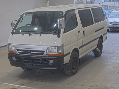TOYOTA HIACE