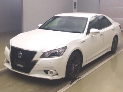 TOYOTA CROWN HYBRID