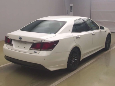 TOYOTA CROWN HYBRID