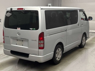 TOYOTA REGIUS VAN