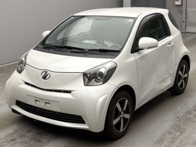 TOYOTA IQ