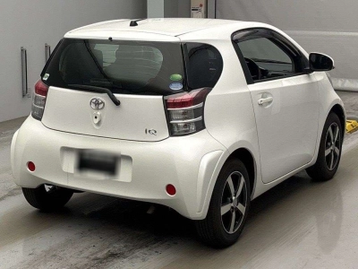 TOYOTA IQ