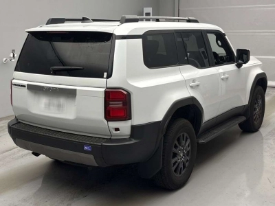 TOYOTA LAND CRUISER 250