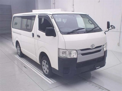 TOYOTA REGIUS ACE