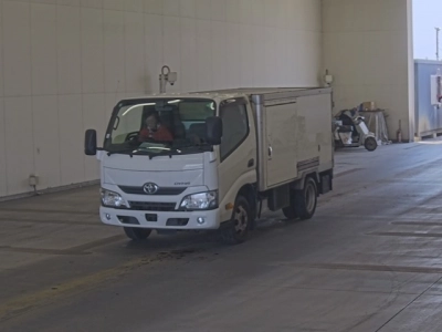 TOYOTA DYNA