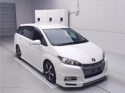 TOYOTA WISH
