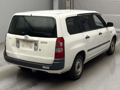 TOYOTA SUCCEED VAN