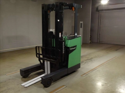 TOYOTA  FORKLIFT 