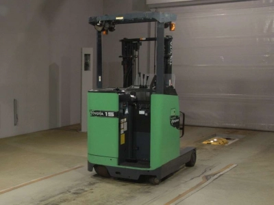 TOYOTA  FORKLIFT 