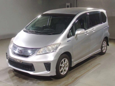 HONDA FREED HYBRID