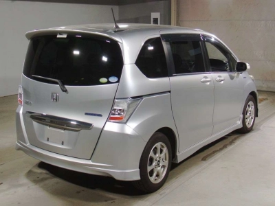 HONDA FREED HYBRID